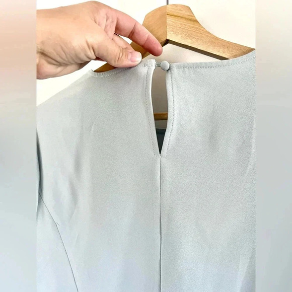 Carmen Marc Valvo Blue Long Flowy Bell Sleeve Haven Blouse Size Medium - Picture 10 of 10